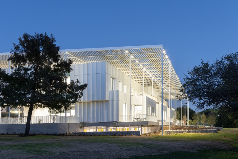 Houston Endowment Headquarters design by Kevin Daly Architects + PRODUCTORA #architecture