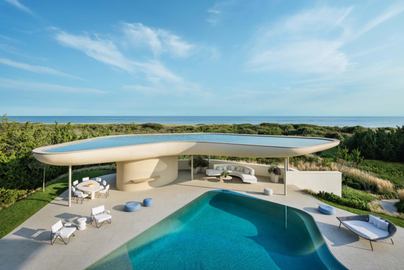 Bridgehampton Beach House design by US studios Steven Harris Architects and Rees Roberts & Partners #architecture