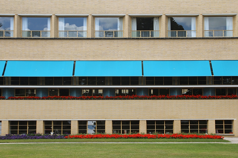 Hilversum Town Hall design by Willem Marinus Dudok in 1931