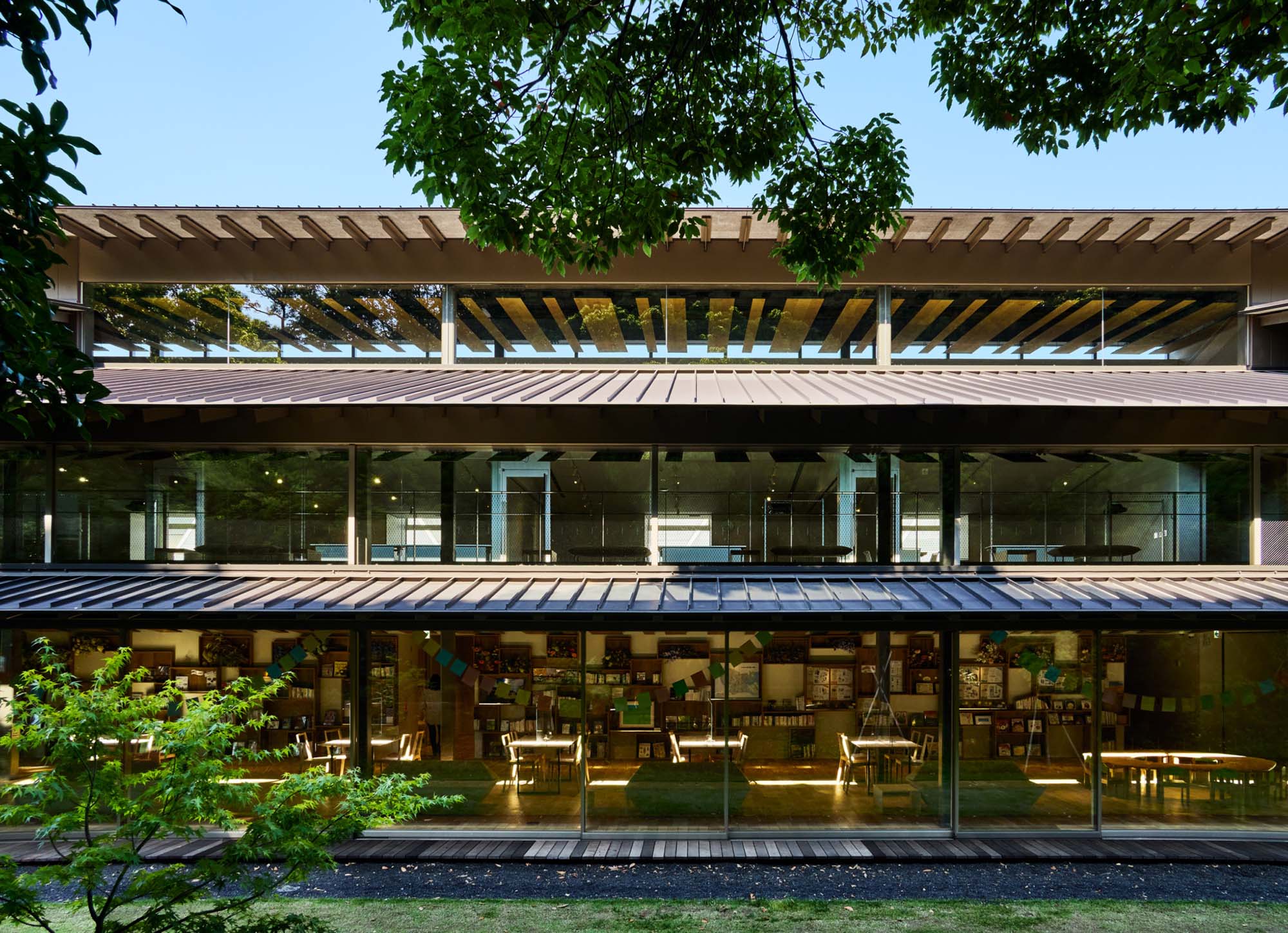 Denenchofu Seseragi Hall design by Kengo Kuma and Associates (KKAA)  #architecture