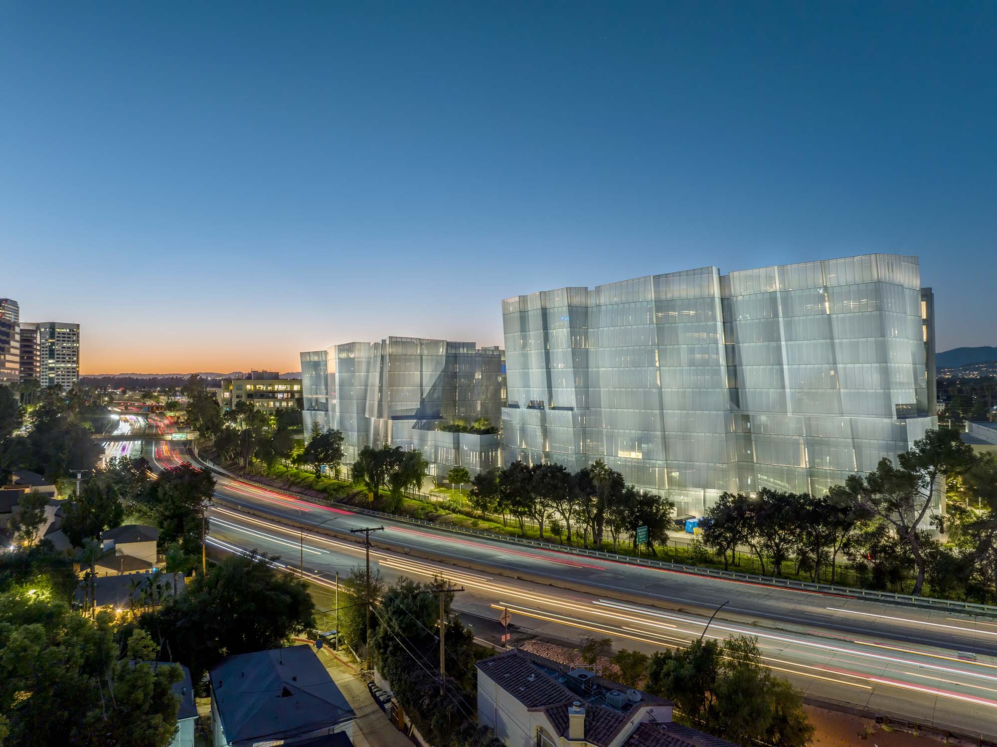 Warner Bros building deign by Gehry Partners